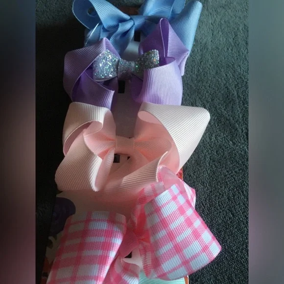 Colorful Kids Hair Bow Set of 19 total. - Picture 6 of 6